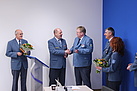 Michael Borgmann (links) wurde zum Landessprecher für Sachsen-Anhalt und Olaf-Hartwig Tewes (3. v. rechts) als sein Stellvertreter gewählt. Foto: THW/ Jan Krüger